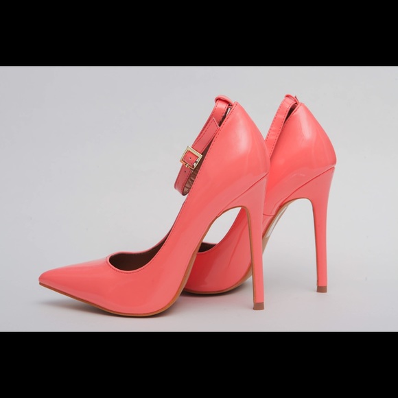 Coral patent pump stilettos - Picture 3 of 3